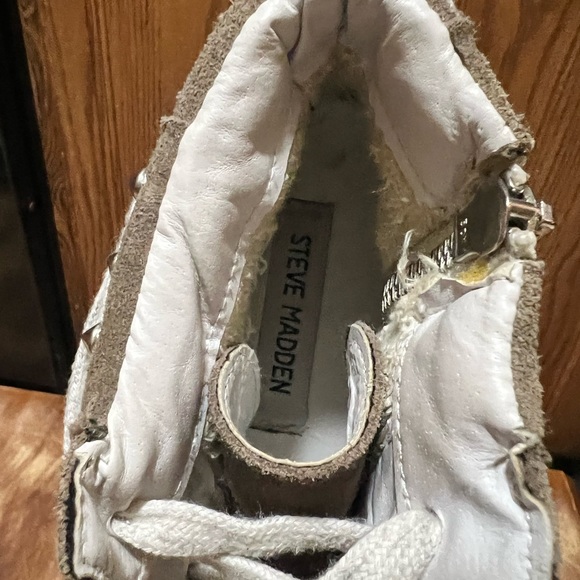 Womens size 8 grey studded Steve Madden high tops. - Picture 4 of 7